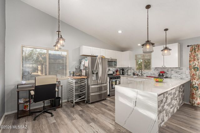 7146 W Resthaven Place, Tucson, AZ 85757