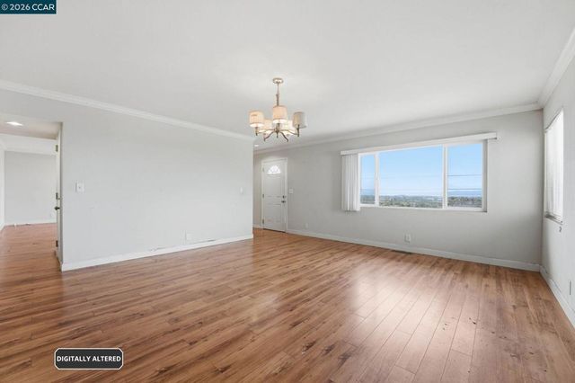 8910 Burr St, Oakland, CA 94605