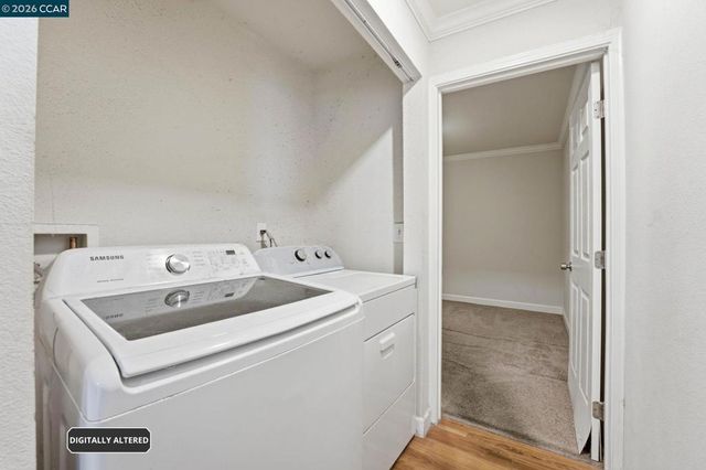 8910 Burr St, Oakland, CA 94605