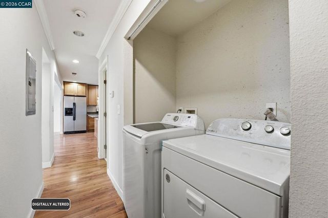 8910 Burr St, Oakland, CA 94605