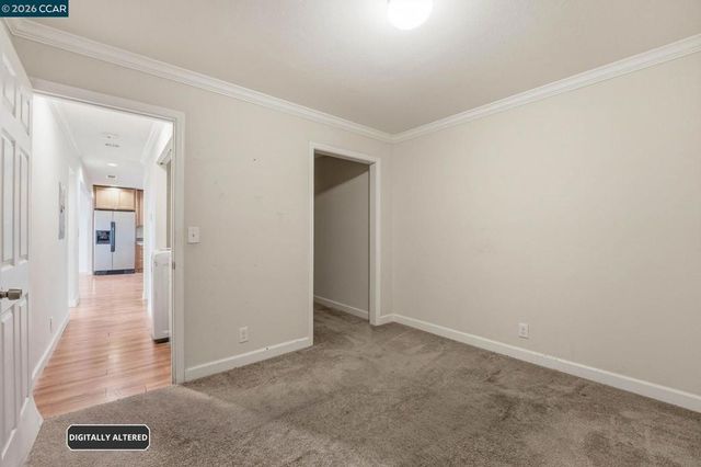8910 Burr St, Oakland, CA 94605