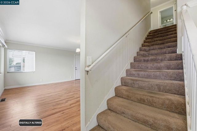 8910 Burr St, Oakland, CA 94605