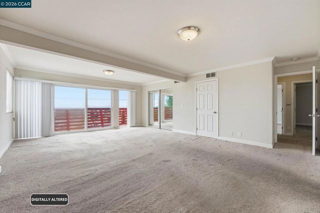 8910 Burr St, Oakland, CA 94605