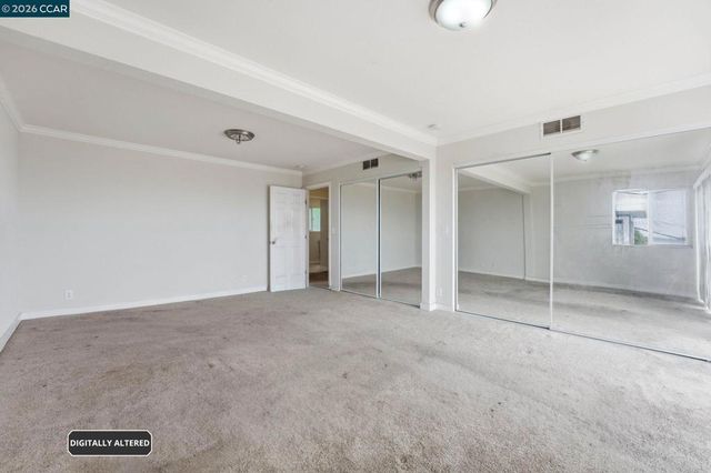 8910 Burr St, Oakland, CA 94605