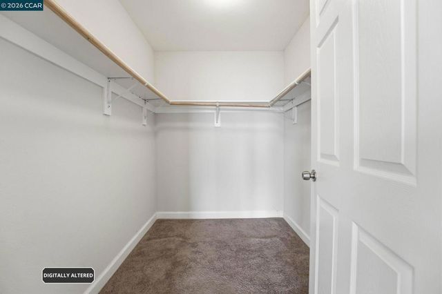 8910 Burr St, Oakland, CA 94605