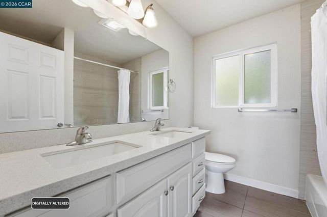 8910 Burr St, Oakland, CA 94605