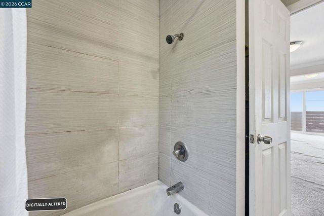 8910 Burr St, Oakland, CA 94605
