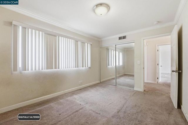 8910 Burr St, Oakland, CA 94605