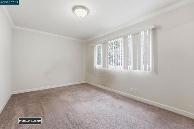 8910 Burr St, Oakland, CA 94605