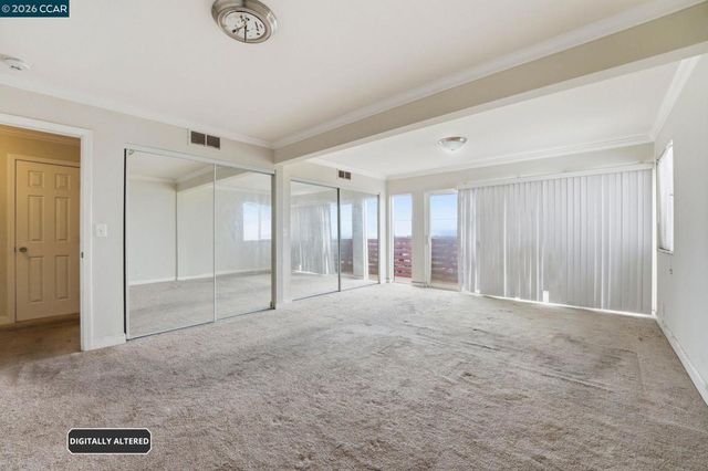 8910 Burr St, Oakland, CA 94605