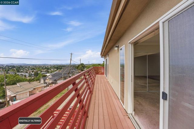 8910 Burr St, Oakland, CA 94605