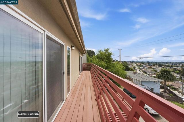 8910 Burr St, Oakland, CA 94605