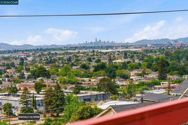 8910 Burr St, Oakland, CA 94605