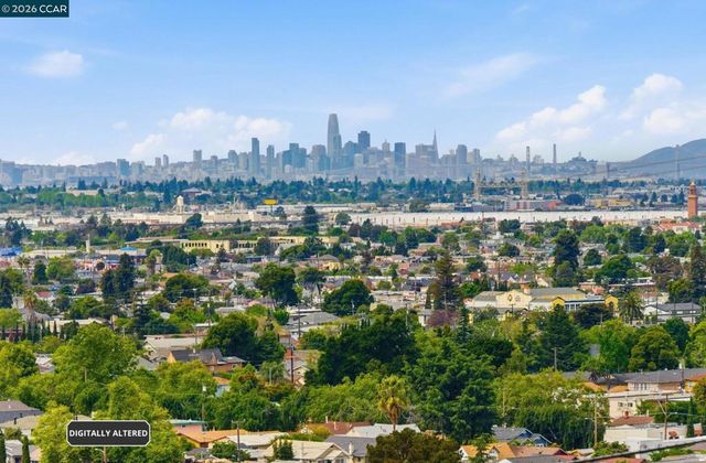 8910 Burr St, Oakland, CA 94605