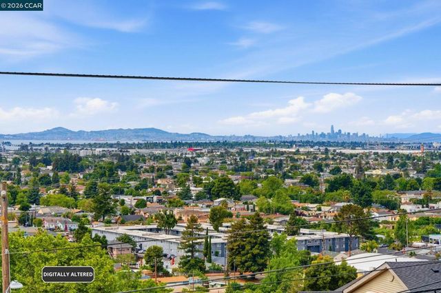 8910 Burr St, Oakland, CA 94605