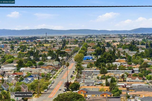 8910 Burr St, Oakland, CA 94605
