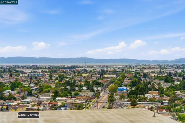 8910 Burr St, Oakland, CA 94605