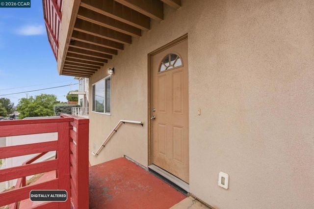 8910 Burr St, Oakland, CA 94605
