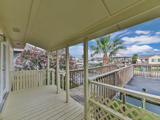 900 Bonita Street, Bayou Vista, TX 77563