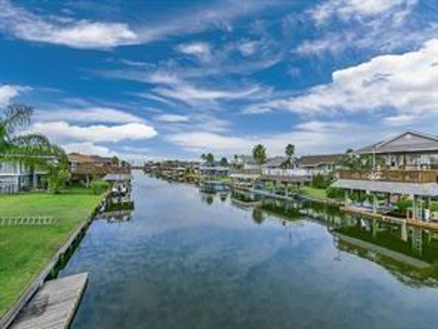 900 Bonita Street, Bayou Vista, TX 77563
