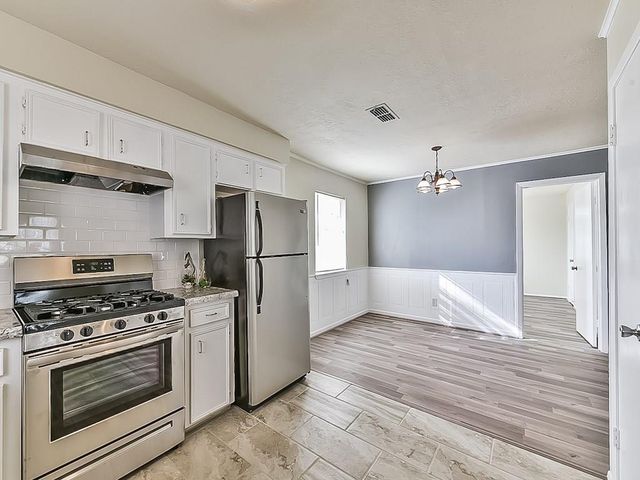 900 Bonita Street, Bayou Vista, TX 77563