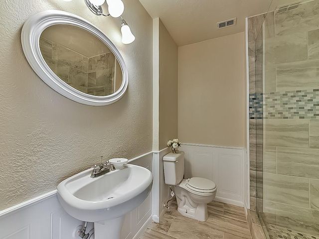 900 Bonita Street, Bayou Vista, TX 77563