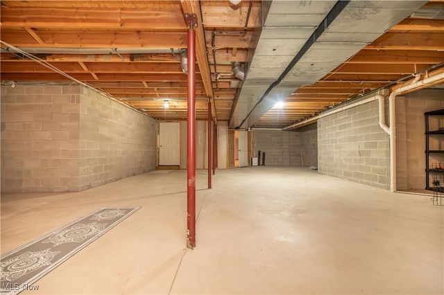 257 Country Club Drive SE, Warren, OH 44484