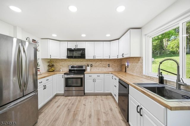 901 Wall St, Stillwater Twp., NJ 07860