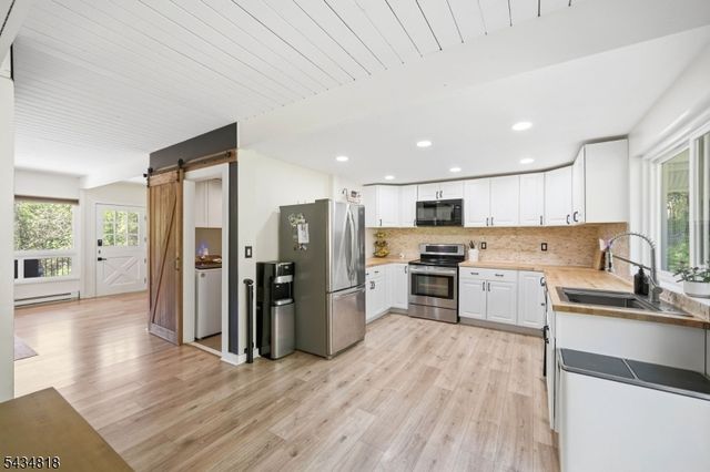 901 Wall St, Stillwater Twp., NJ 07860