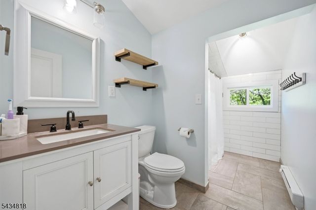 901 Wall St, Stillwater Twp., NJ 07860