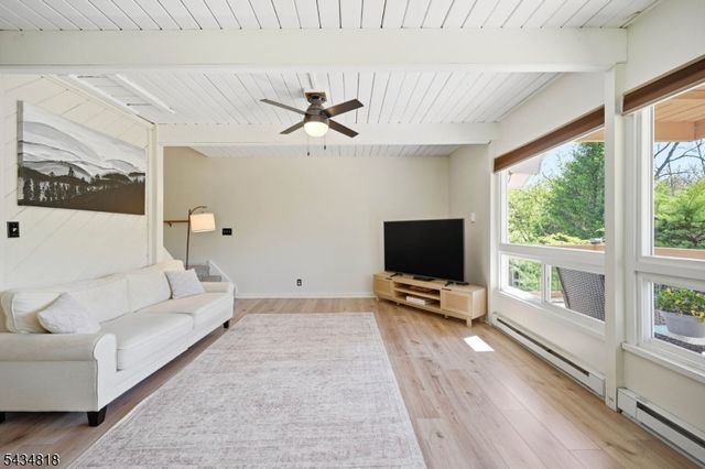 901 Wall St, Stillwater Twp., NJ 07860