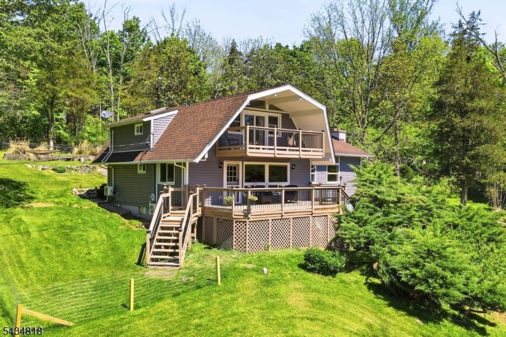 901 Wall St, Stillwater Twp., NJ 07860