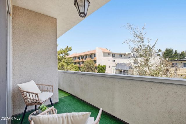 10650 Holman Avenue 202, Los Angeles, CA 90024