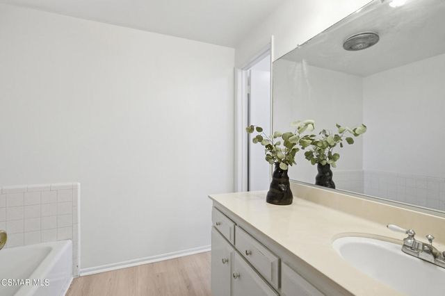 10650 Holman Avenue 202, Los Angeles, CA 90024