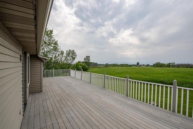 3986 LILY LAKE ROAD, Green Bay, WI 54311