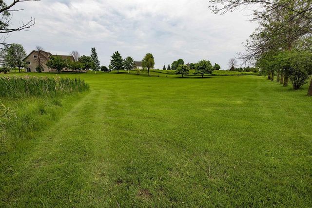 3986 LILY LAKE ROAD, Green Bay, WI 54311
