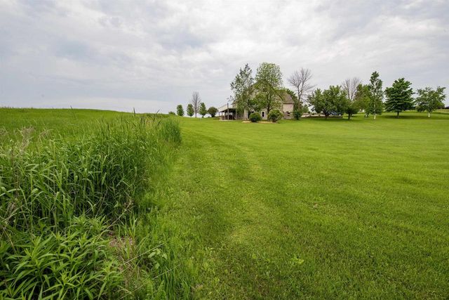 3986 LILY LAKE ROAD, Green Bay, WI 54311