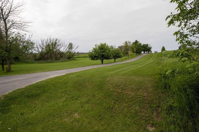 3986 LILY LAKE ROAD, Green Bay, WI 54311