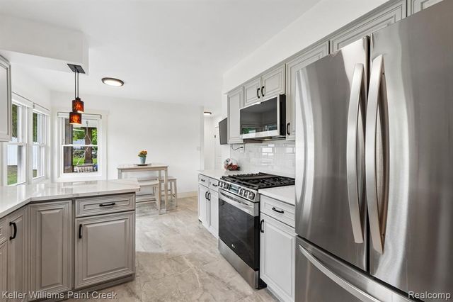 4890 Clinton Drive, Clarkston, MI 48346