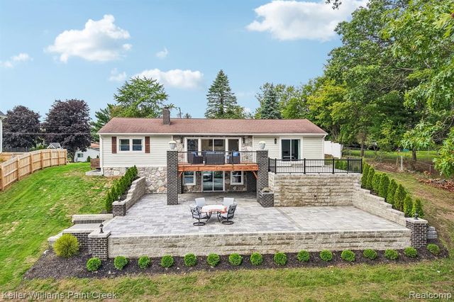 4890 Clinton Drive, Clarkston, MI 48346