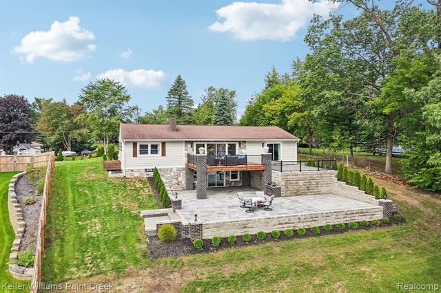 4890 Clinton Drive, Clarkston, MI 48346