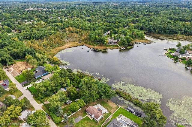 4890 Clinton Drive, Clarkston, MI 48346