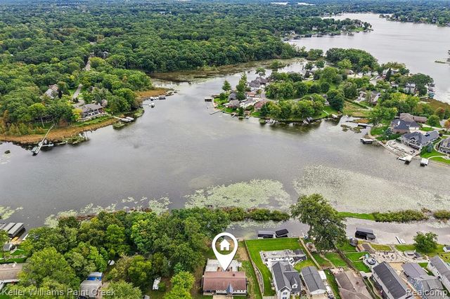 4890 Clinton Drive, Clarkston, MI 48346
