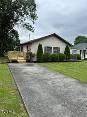 1657 Redwood Drive, Kingsport, TN 37664