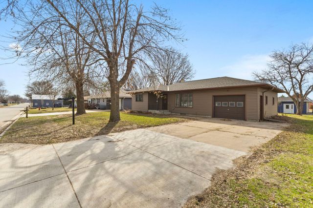 816 W Chandler Street, Arlington, MN 55307