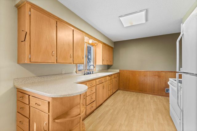 816 W Chandler Street, Arlington, MN 55307