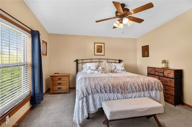 7702 North Ridge Place, Lisbon, OH 44432
