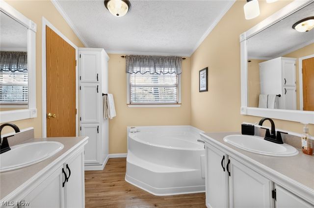 7702 North Ridge Place, Lisbon, OH 44432
