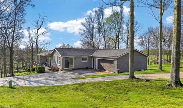 7702 North Ridge Place, Lisbon, OH 44432