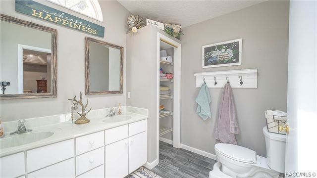 608 N Heathrow Drive, Lecanto, FL 34461